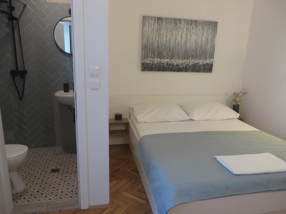 Apartments Tonka Pakoštane Esterno foto