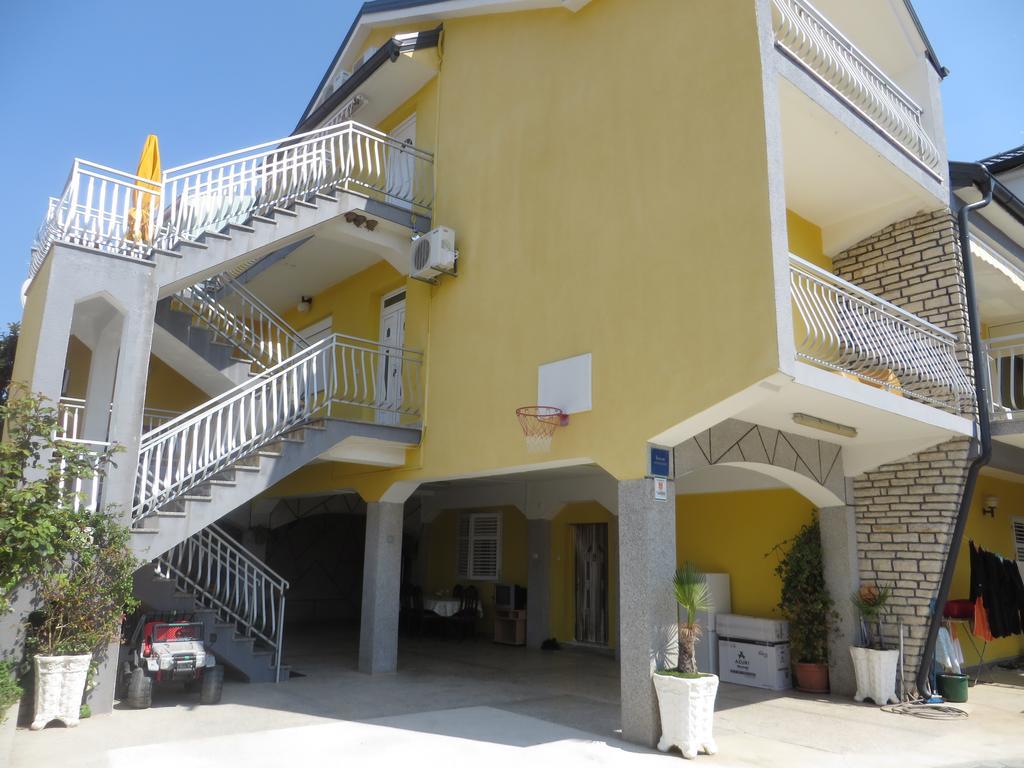 Apartments Tonka Pakoštane Esterno foto