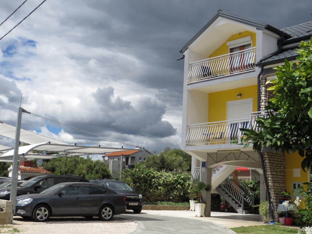 Apartments Tonka Pakoštane Esterno foto